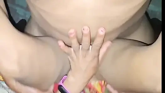 Seksi nepalli kız erkek arkadaşı tarafından düzenli amcık sikişi sert seks