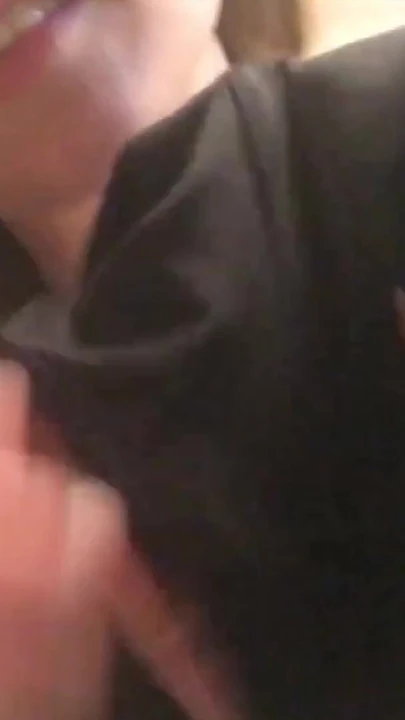 Волнующий момент из "Лижи мою киску после траха"