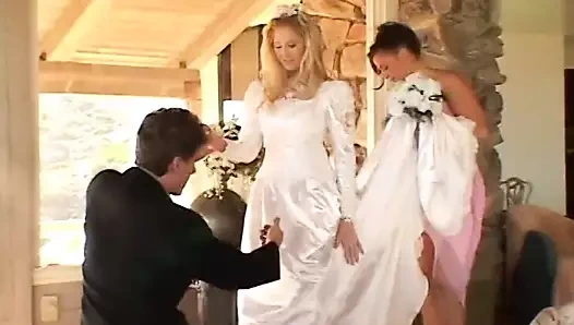 Dik sluts almak sırayla emme ve kahrolası bir horoz üzerinde the oturma odası kanepe