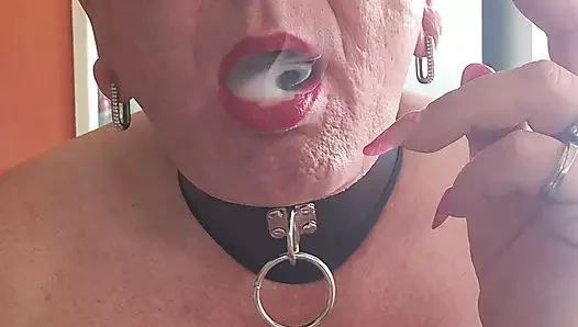 Kül tablası sürtük olmayı seviyorum