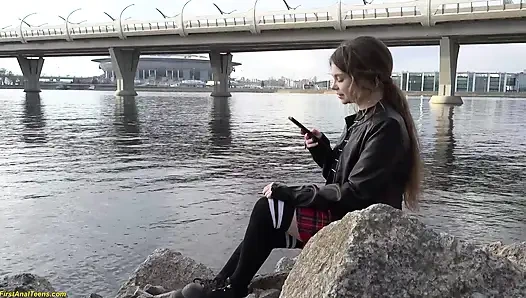 Saf genç kızın ilk anal deneyimi