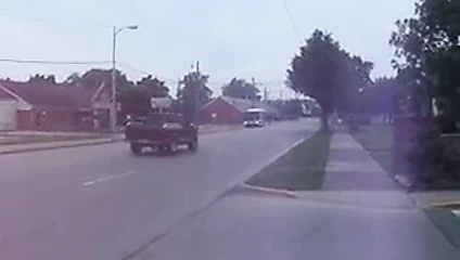 Lincoln caddesinden geçen Lincoln otobüsü