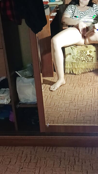 Bakış açısı sıkı amcık ve dildo, ev yapımı mastürbasyon