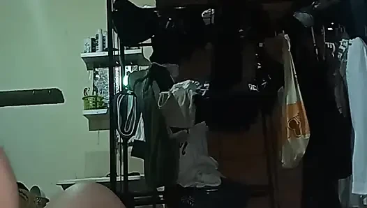 Kız arkadaşımın üvey erkek arkadaşı sikiliyor