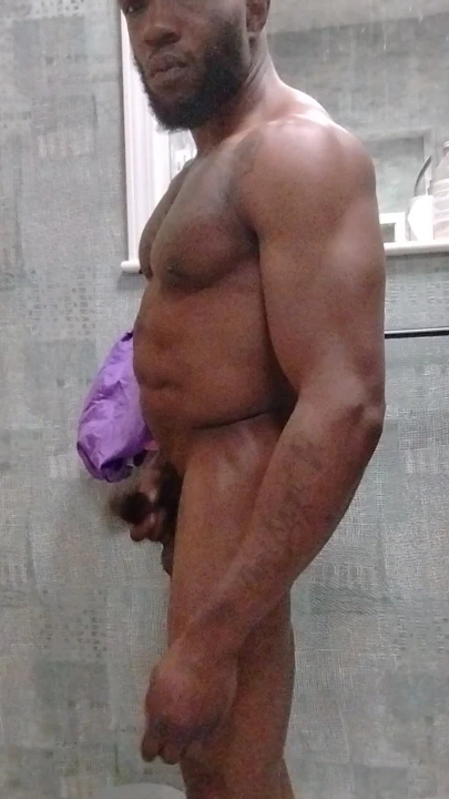 Duşta fiziği gösteriyor