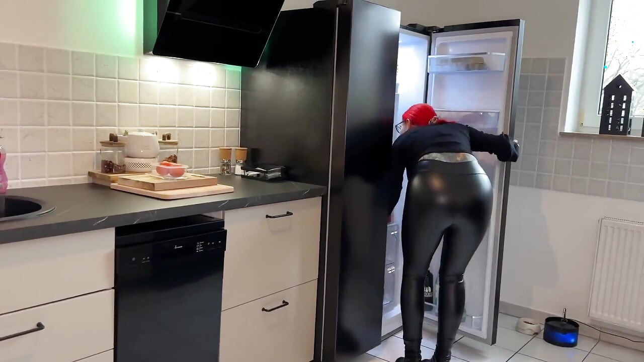 Aile Kutlamasından Önce Kremli Piro! Keşke Kız Kardeşim Bilseydi...