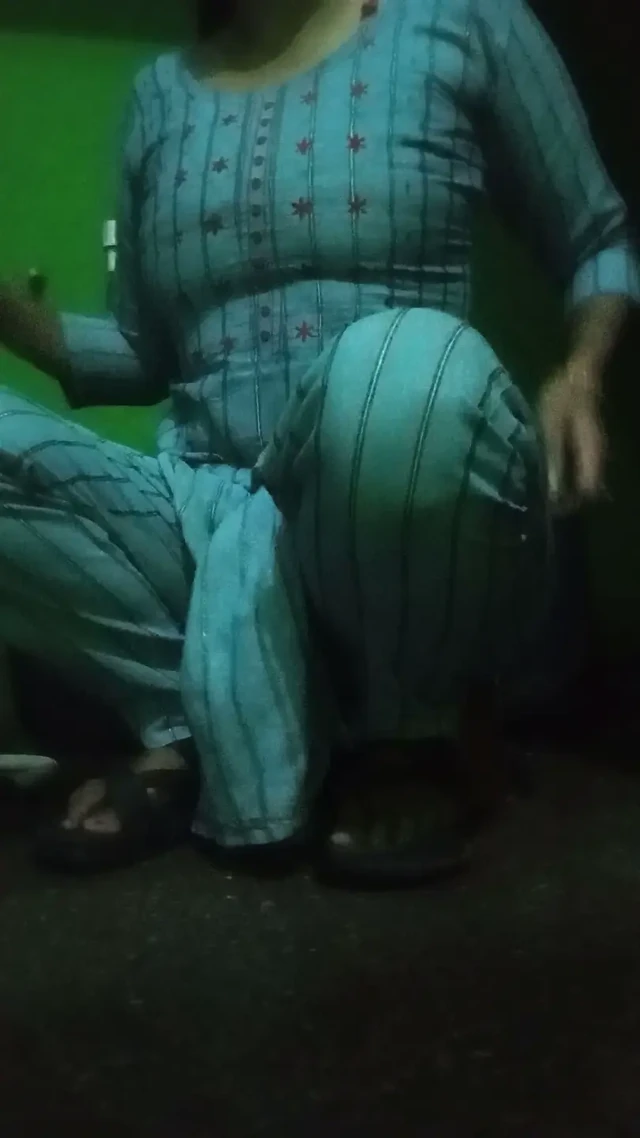 Bhabi nay nahatay waqt apona payas bujaya