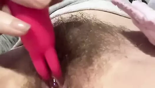 Fışkırtma, gıcıklama, gürültülü kıllı amcık