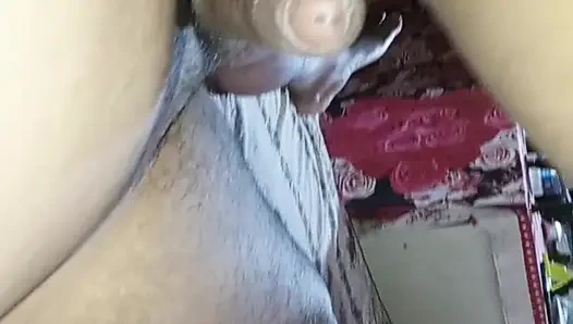 Uzun zaman sonra eve geldim ve kızımla zar zor seks yaptım