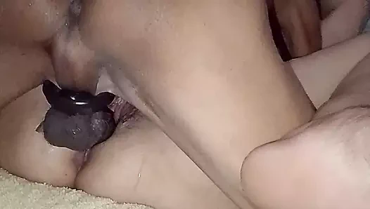 Karım sikişmek için kremsi amcık