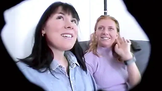 İki Lezbiyen Idrar Oyunlarını Çok Sever