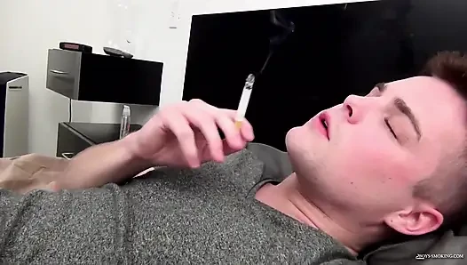 Dustin Fitch smokin buttplug oyunu!