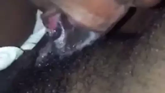 Doktor iyi bir anne özensiz ve ıslak oral seks verir...