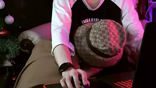 Tutkulu bir oyuncu ve arkadaşı (casey donovan ve david gallagher)