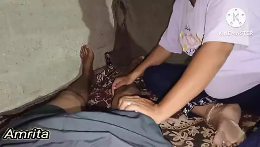 Ateşli Hintli desi kayınbiraderi ve kayınbiraderi ateşli seks