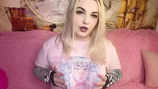 Sarışın güzel tam hizmet yapıyor. Yarağını hazırla!