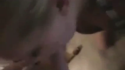 Sıcak sarışın veren kafa