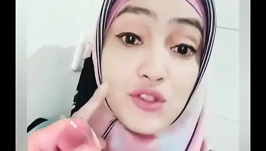 Endonezyalı tesettürlü