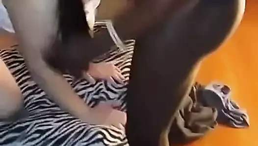 beyaz kadın var bir 3some ile 2 siyah adamlar