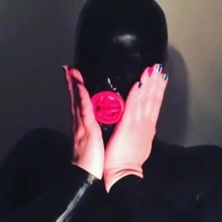 prezervatif kedi kıyafeti