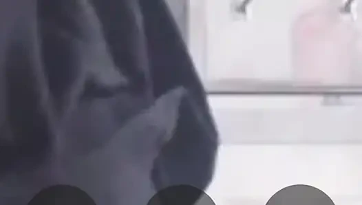 Xxx desi köylü kızın terzisi tarafından seksi yollarla alınan vücut ölçüleri, sonra net bir şekilde tüm deliklerden sikiliyor