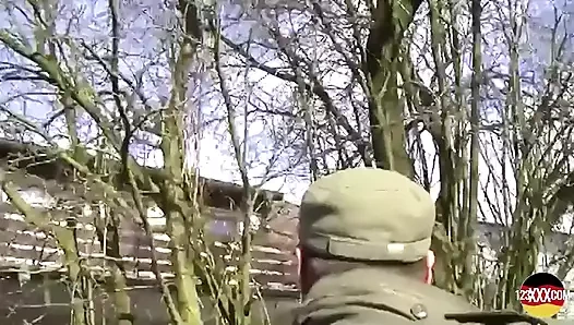 Güzel göğüslerini gördüğünüzde, üzerlerine boşalmak isteyeceksiniz