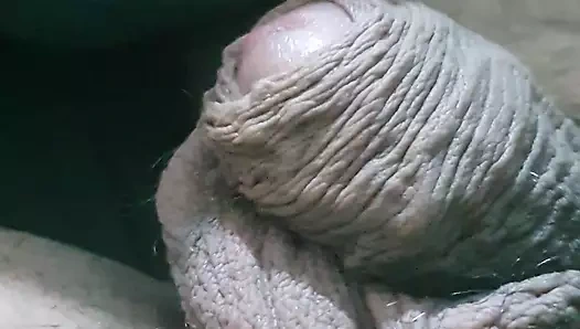 Büyük memeli üvey anne üvey oğlunun odasına çıplak yürüyor