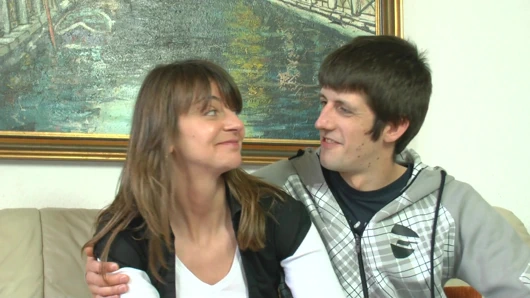 Alman aktris ve aktör ile üçlü seks, bu filmde