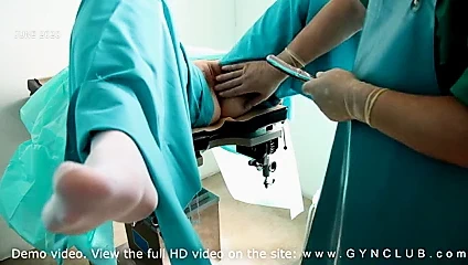 Jinekolog sandalyede sert orgazm