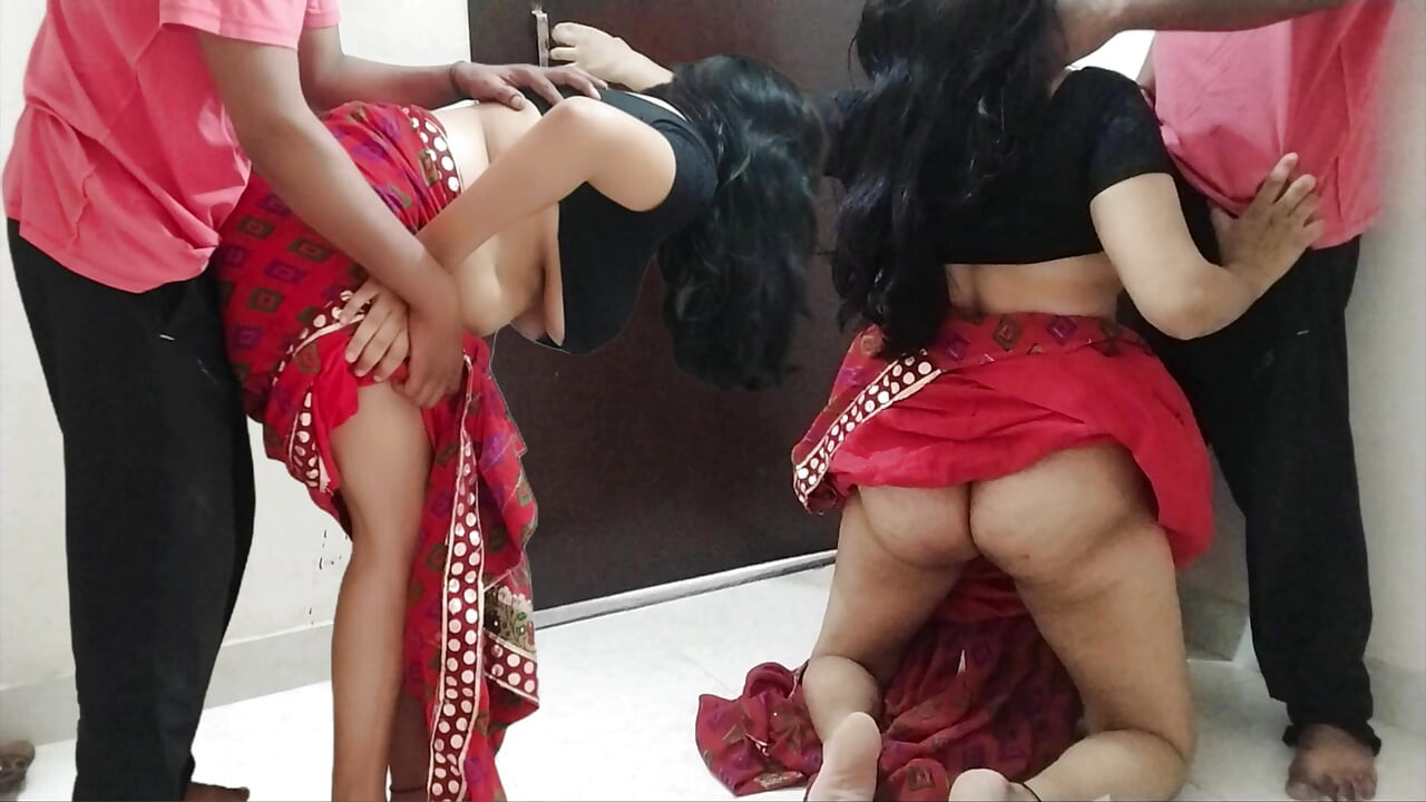 Yenge ne apna dudh pilaya sonra kaltak gibi sikiyor hintçe seste ateşli Hintli sari seks