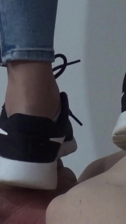 Adidas ile ağzında adım | Klip 2