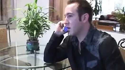 Brooke Brand yatak odasında küçük göğüsleriyle sikişiyor
