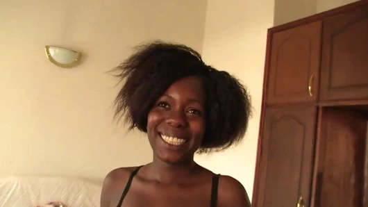 Sevimli siyah amatör ırklararası anal seçmeler seks kaseti