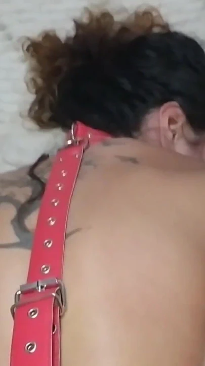 Çarpıcı an "Genç ıslak rüya ile derin gırtlak, esaret ve döl öpücüğü"