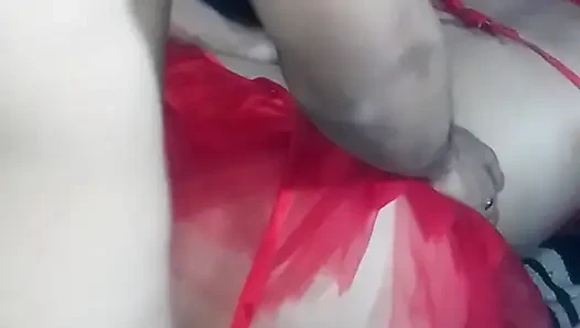 Götünü, vajinasını emiyor ve seksi şeytanına sokuyorum