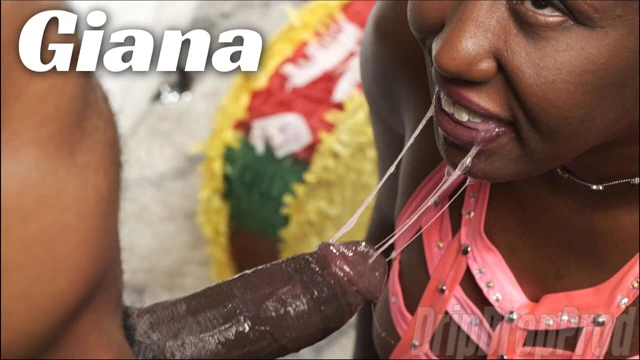 Damlayan itaatkar sürtük Giana ağzıyla yarağını boşaltıyor