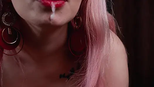 Hermosa chica te humilla a una perdedora y te escupe! Humillación de polla