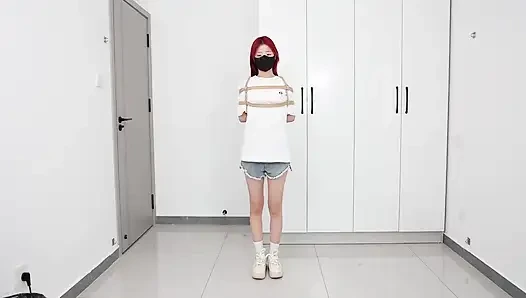 İpler dans eden kızı tutuyor