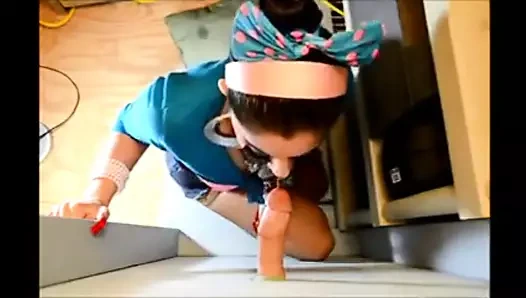 Güzel crossdresser o çok korkak ve azgın