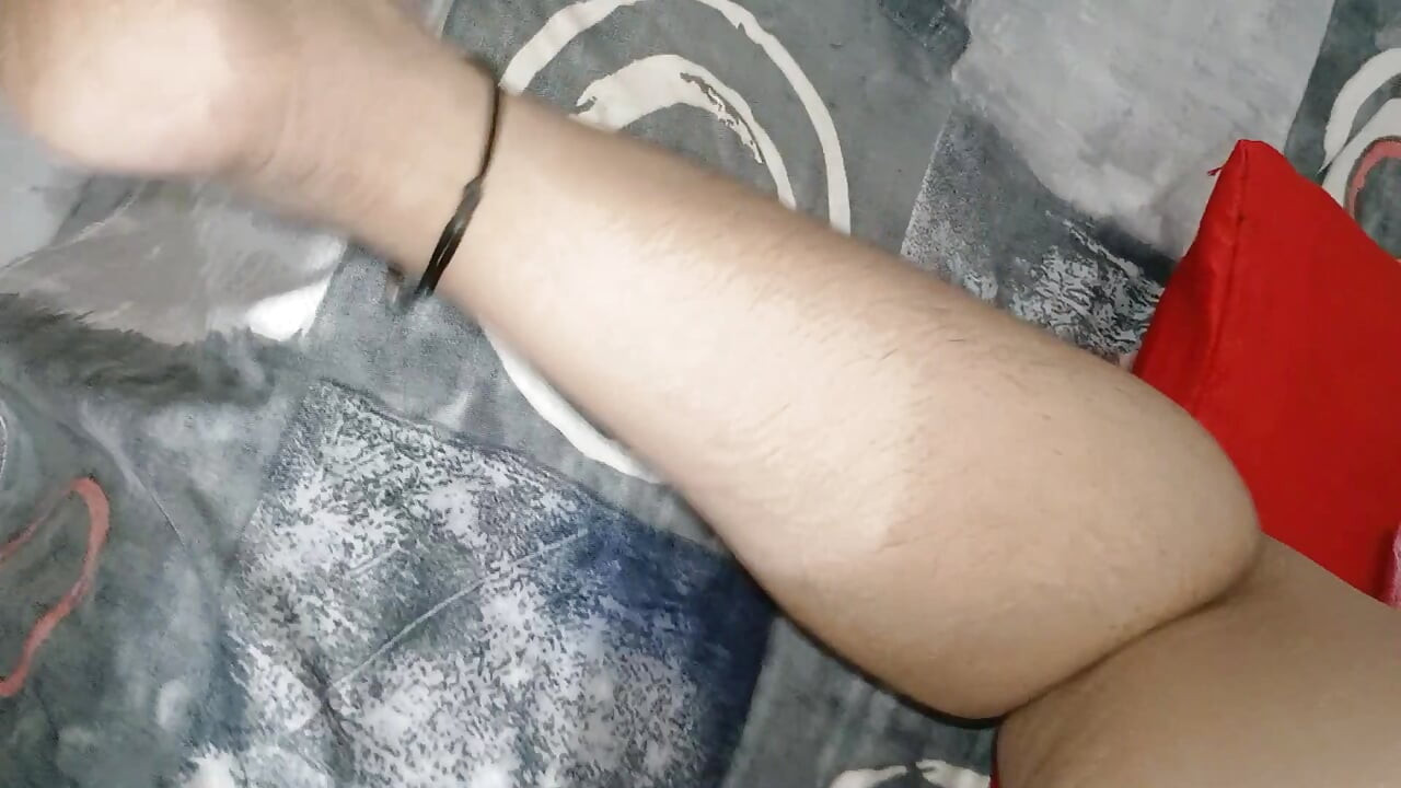 Güzel Hintli kirtee yenge amcık ve göt boyfrind tarafından sert sikiliyor