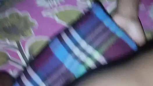 Девственница 18+ возбужденная девушка хочет, чтобы меня трахнули.