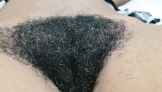 Doğal kıvrımlı amatör kıllı amcık orta yaşlı seksi kadın anları