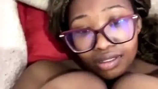 Dans Etmek, Gösteriş Yapmak Ve Büyük Yüzüne Sürtmek