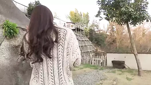 Japon azgın kaltak sert sikişiyor ve dölleniyor