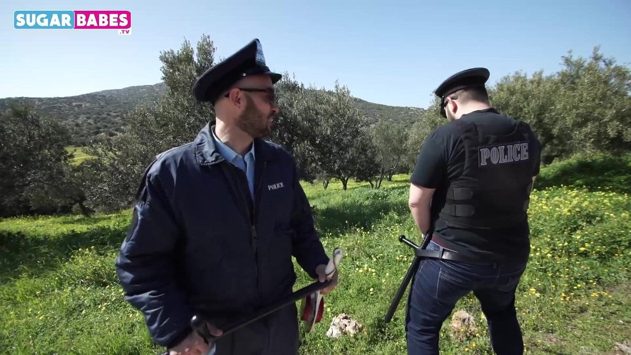 Sahte polisler yabancıları sikikleri