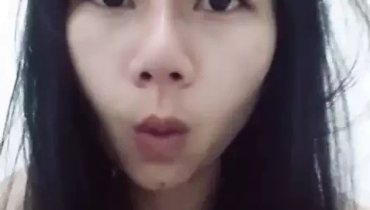 Küçük fahişe sopitsada şarkı