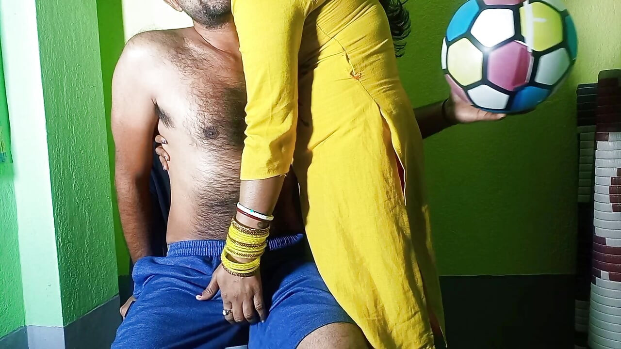 Voleybol koçu ke sath khela chut chudai wala khel Hintli kız seks