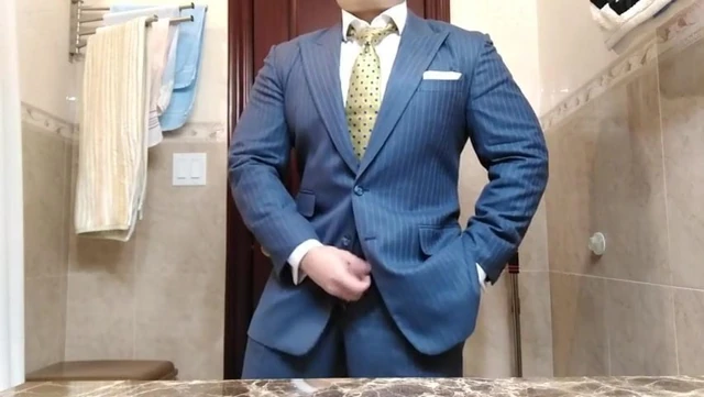 Str8 baba mastürbasyon kapalı içinde suit