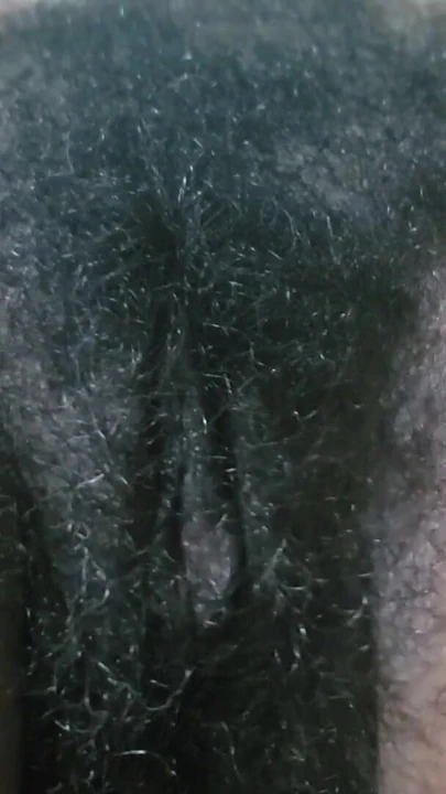 Kıllı amcık orta yaşlı seksi kadın korunmasız arzuyla dolu tutkulu bir yetişkin karşılaşmasında sert seksin tadını çıkarıyor | Klip 2