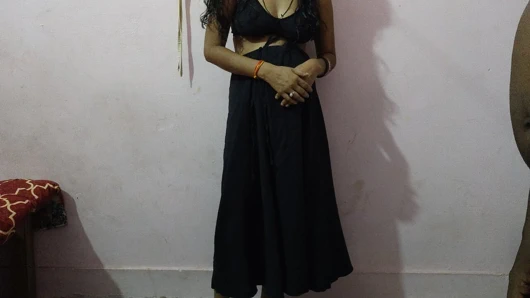 Hintli ateşli seksi yenge sikiliyor